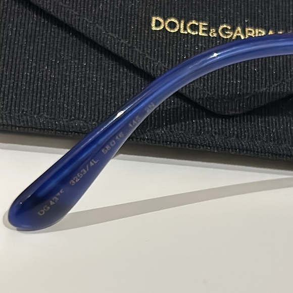 Dolce & Gabbana cat eye sunglasses in Marble Blue - Picture 3 of 5